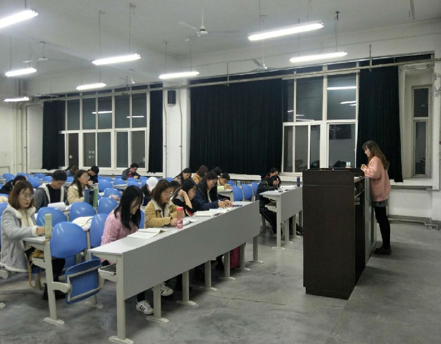 学生党员“小老师”志愿服务活动 (2).jpg